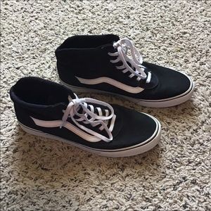 Women’s Black White Leather Vans Hi Top Shoes 9.5